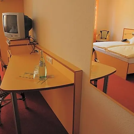 Hotel Am Pan 2*